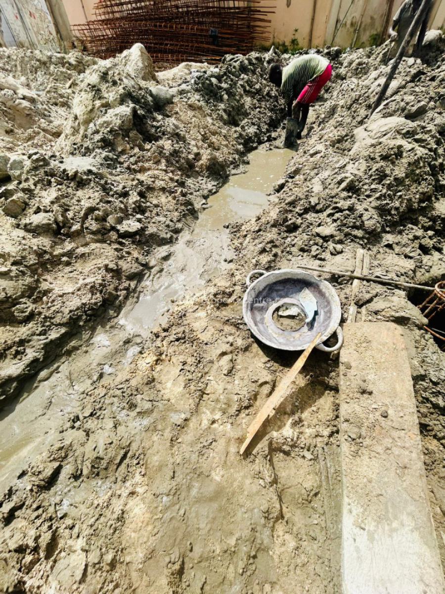 Offer of 2 Bedroom Apartment Luxury Living Lekki Phase 1, Lekki Phase 1 Off Admiralty Way, Lekki, Lagos, Block of Flats for Sale