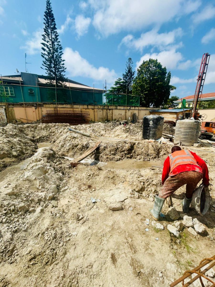 Offer of 2 Bedroom Apartment Luxury Living Lekki Phase 1, Lekki Phase 1 Off Admiralty Way, Lekki, Lagos, Block of Flats for Sale