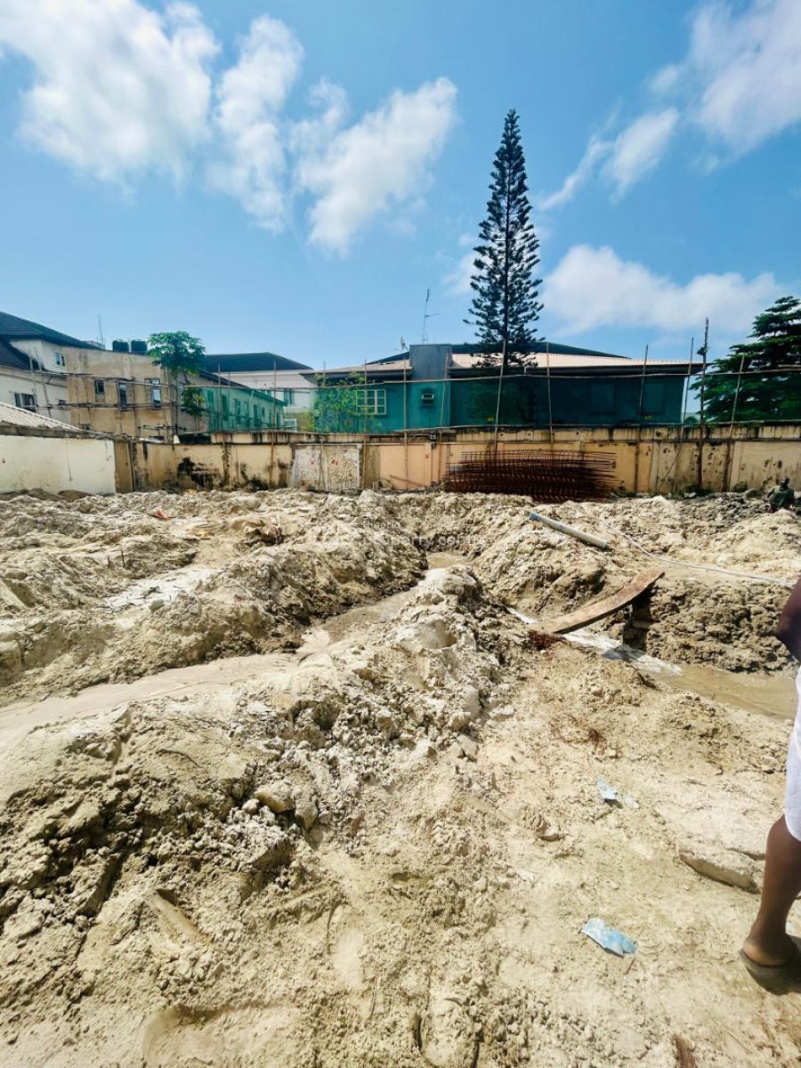 Offer of 2 Bedroom Apartment Luxury Living Lekki Phase 1, Lekki Phase 1 Off Admiralty Way, Lekki, Lagos, Block of Flats for Sale