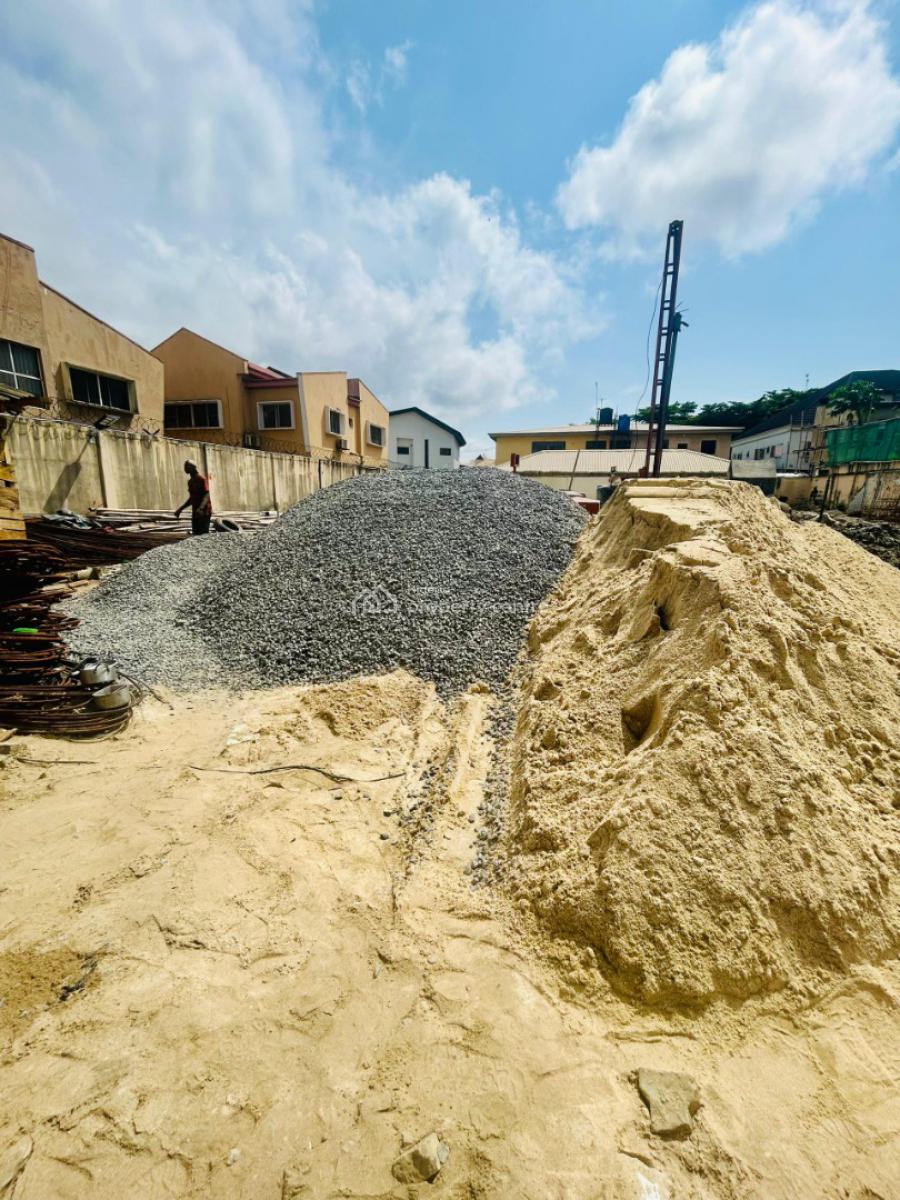 Offer of 2 Bedroom Apartment Luxury Living Lekki Phase 1, Lekki Phase 1 Off Admiralty Way, Lekki, Lagos, Block of Flats for Sale