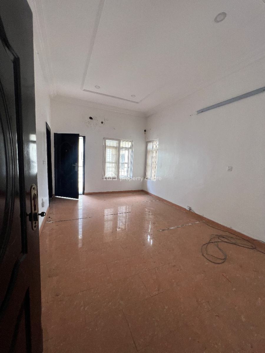 4 Bedroom Semi Detached House with Bq, Off Bisola Durosinmi Etti Drive, Lekki Phase 1, Lekki, Lagos, Semi-detached Duplex for Rent