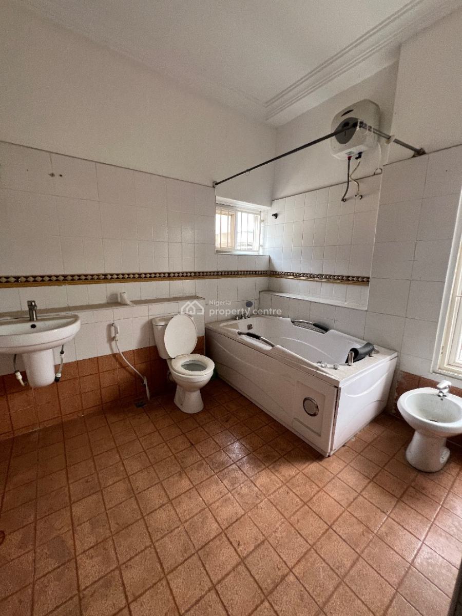 4 Bedroom Semi Detached House with Bq, Off Bisola Durosinmi Etti Drive, Lekki Phase 1, Lekki, Lagos, Semi-detached Duplex for Rent