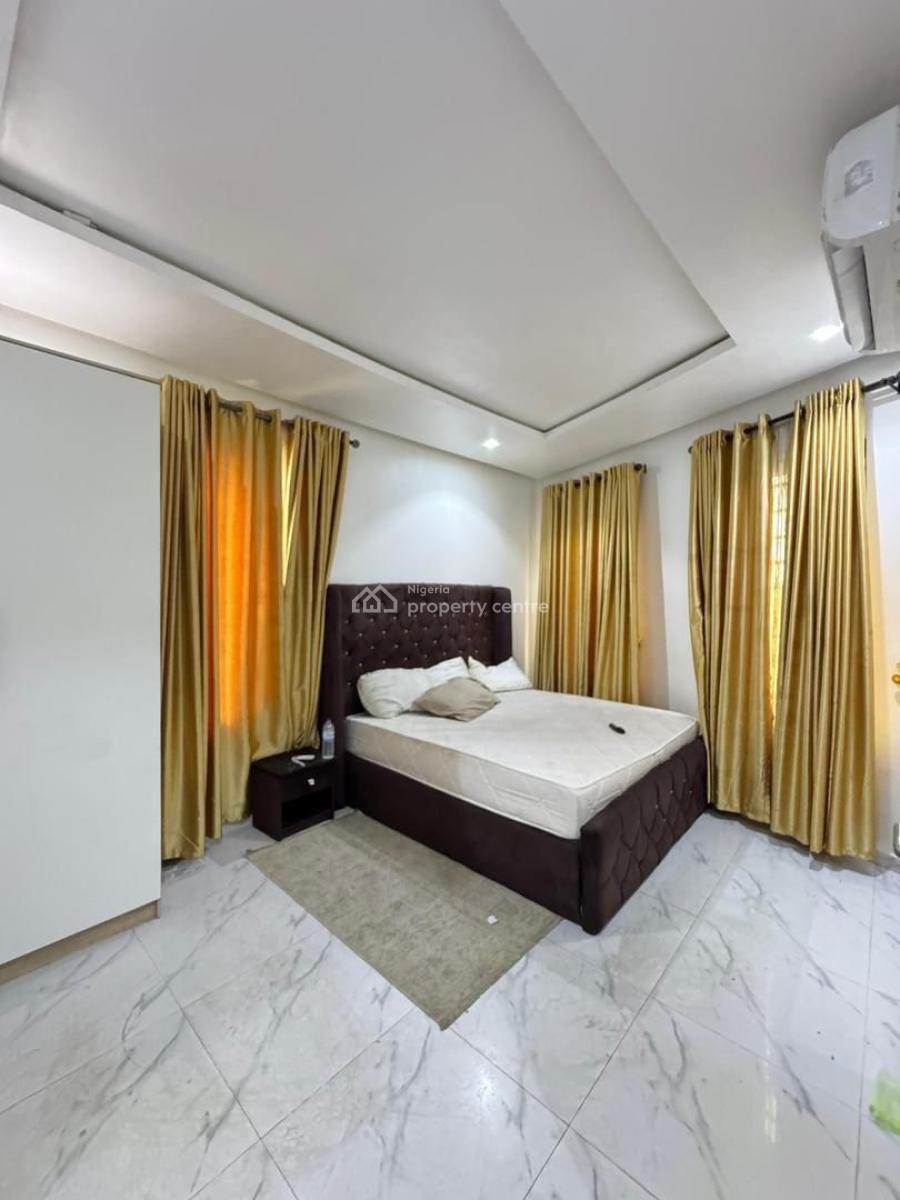 Beautifully Crafted 4 Bedroom Penthouse in a Serene Environment, Gbagada, Lagos, House for Sale