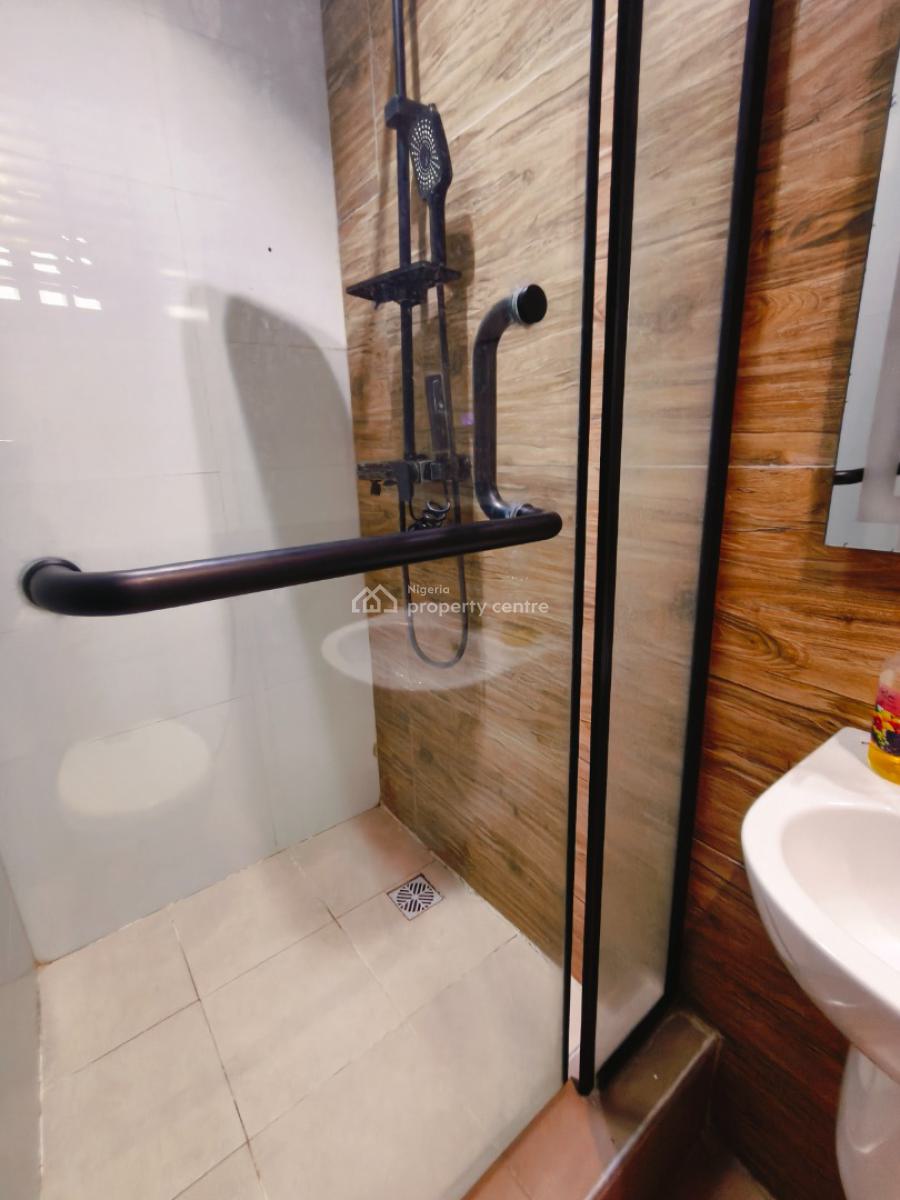Exquisite 2 Bedroom Apartment, Lekki Phase 1, Lekki, Lagos, Flat / Apartment Short Let