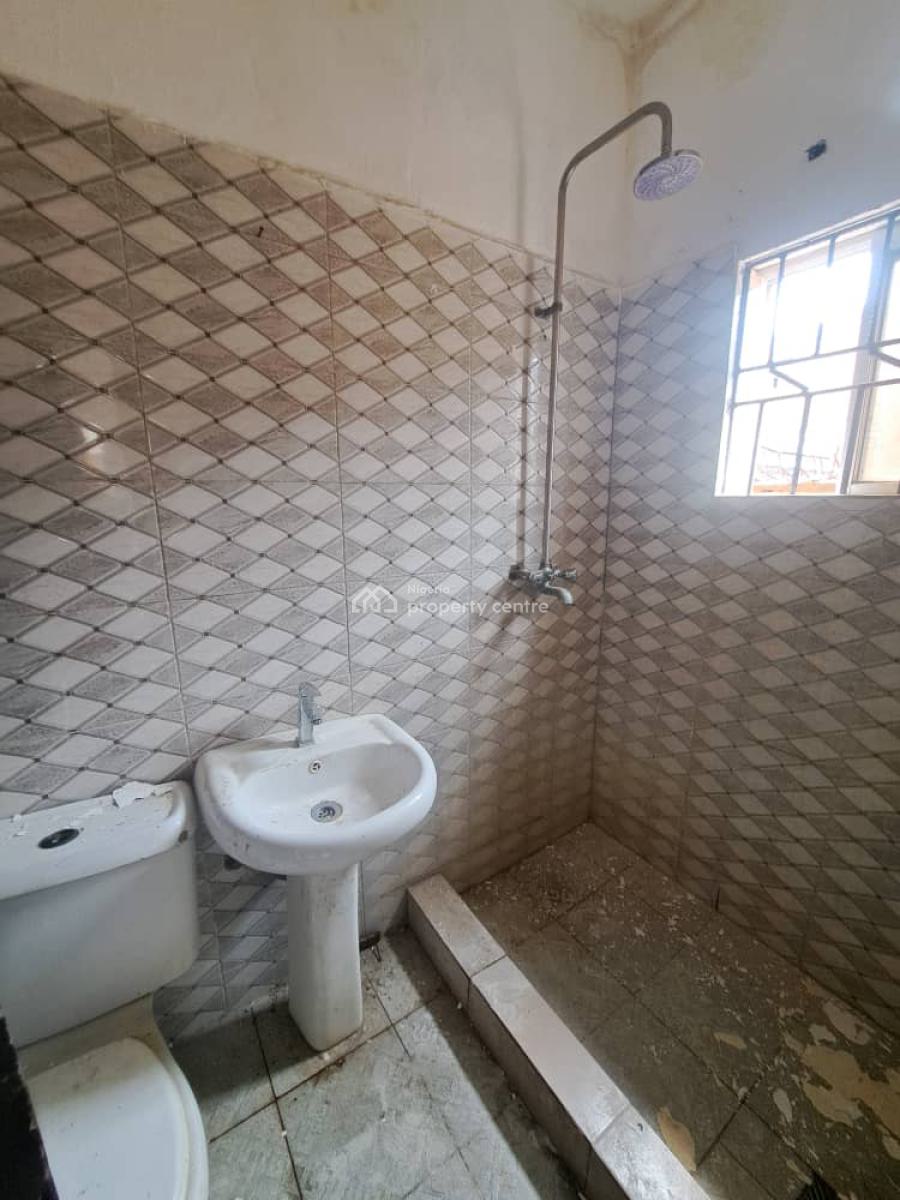 Self Service 3 Bedroom Flat (ground Floor ), Salem, Ikate, Lekki, Lagos, Flat / Apartment for Rent