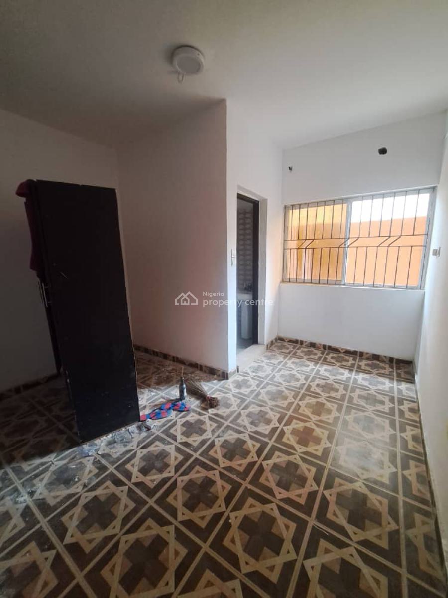 Self Service 3 Bedroom Flat (ground Floor ), Salem, Ikate, Lekki, Lagos, Flat / Apartment for Rent