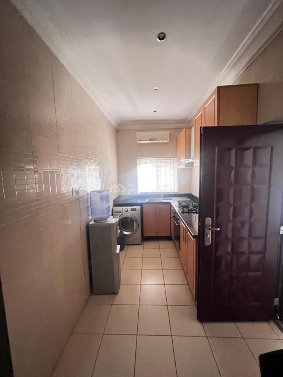 2 Bedrooms Furnished Apartment Only 3 in a Compound Available, Lekki Phase 1, Lekki, Lagos, Flat / Apartment for Rent