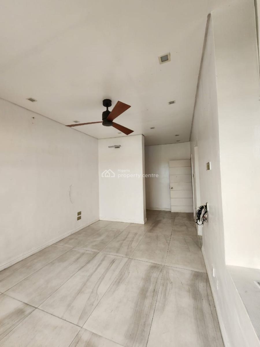 Services 3 Bedrooms Terrace Plus Boys Quarter, Lekki Phase 1, Lekki, Lagos, Terraced Duplex for Rent