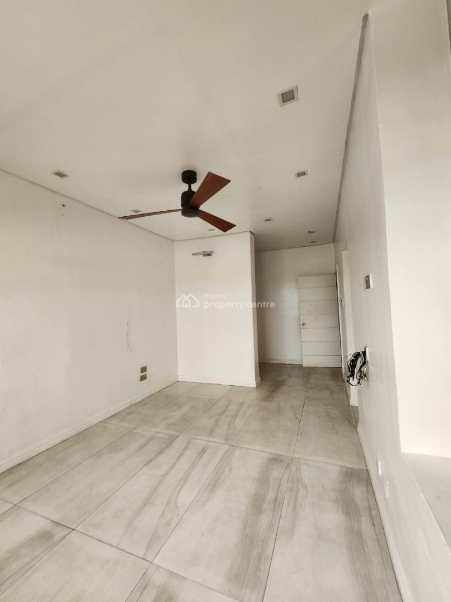 Services 3 Bedrooms Terrace Plus Boys Quarter, Lekki Phase 1, Lekki, Lagos, Terraced Duplex for Rent