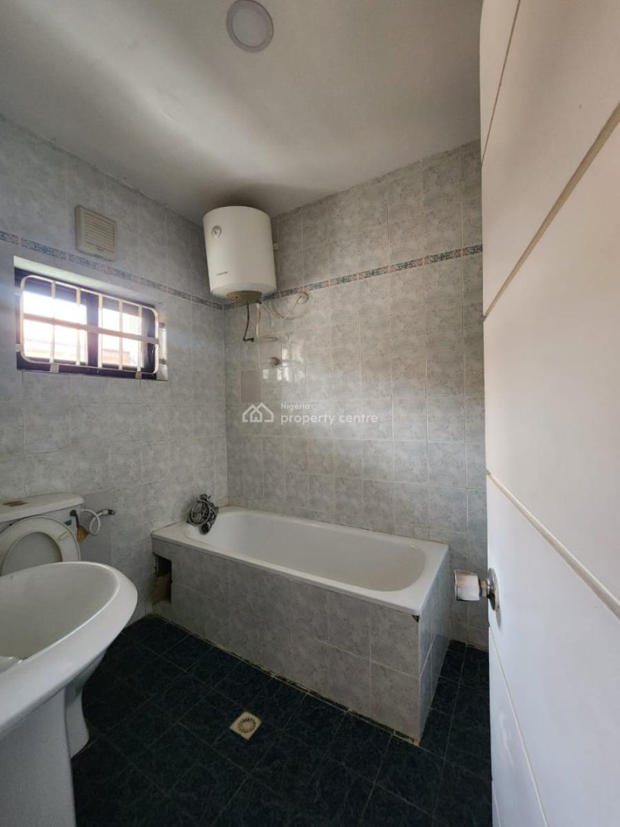 Services 3 Bedrooms Terrace Plus Boys Quarter, Lekki Phase 1, Lekki, Lagos, Terraced Duplex for Rent