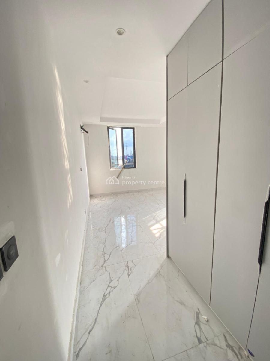 4 Bedroom Spacious Penthouse with Bq Available, Lekki Phase 1, Lekki, Lagos, House for Sale