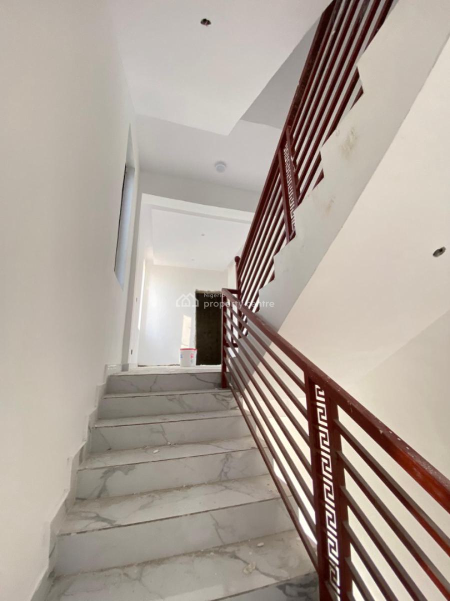 4 Bedroom Spacious Penthouse with Bq Available, Lekki Phase 1, Lekki, Lagos, House for Sale