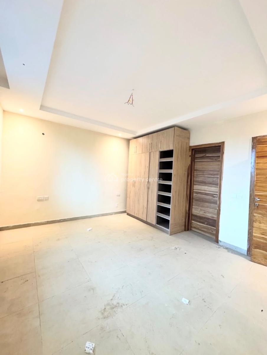 Luxury 3 Bedroom Apartment with Bq, Off Admiralty Way, Lekki Phase 1, Lekki, Lagos, Flat / Apartment for Rent