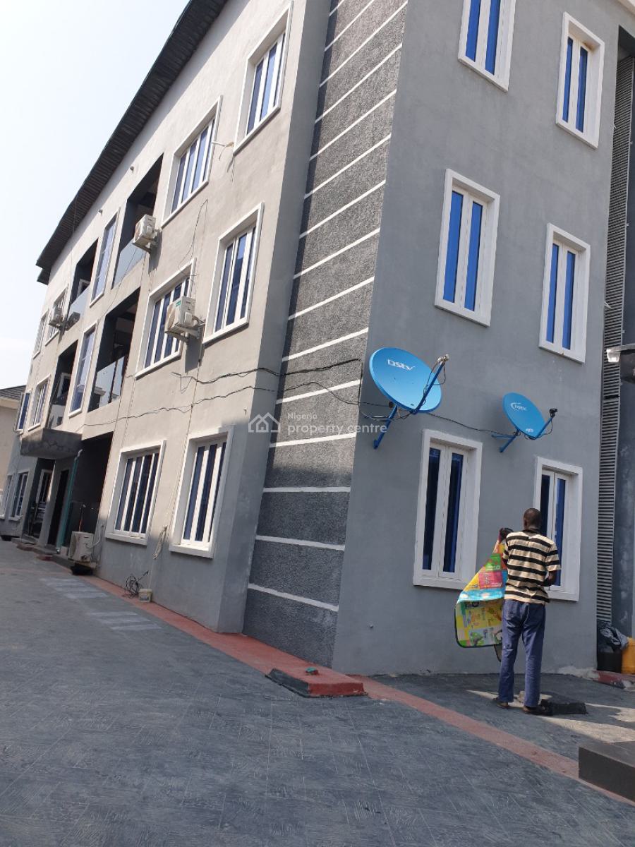 Spacious 3 Bedroom Flat, Salem/ Ikate, Lekki, Lagos, Flat / Apartment for Rent