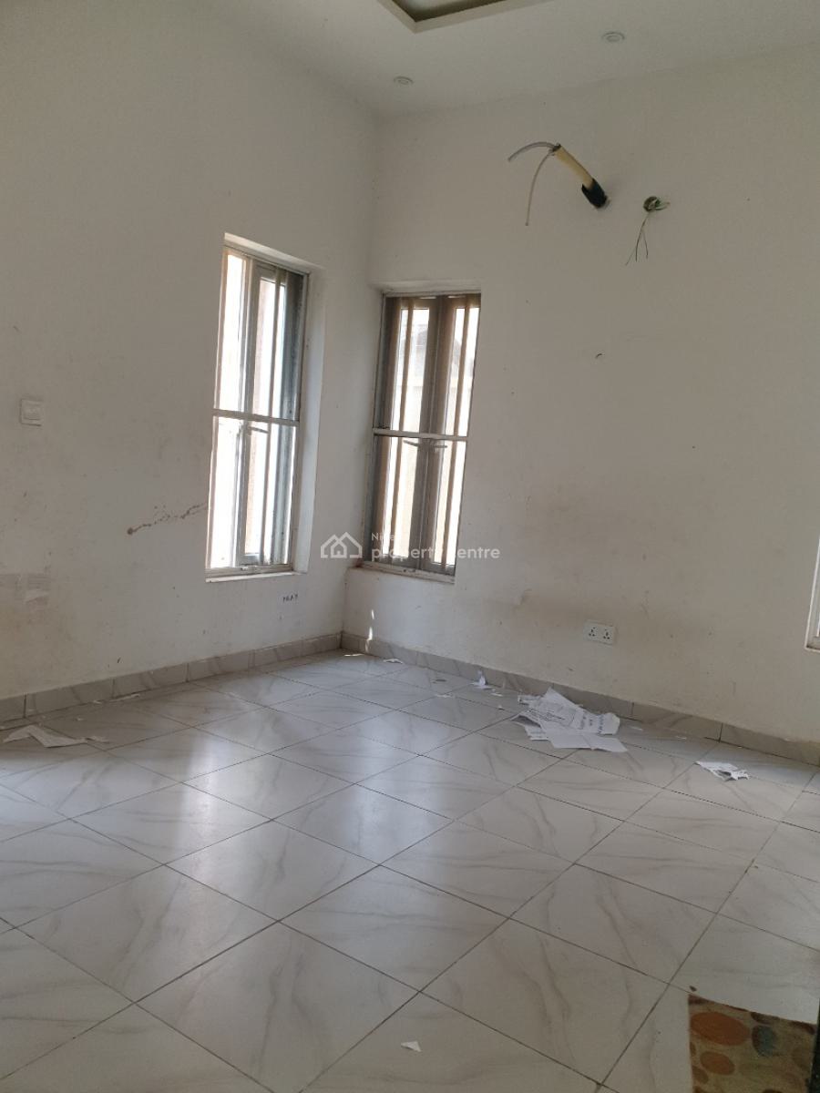 Spacious 3 Bedroom Flat, Salem/ Ikate, Lekki, Lagos, Flat / Apartment for Rent