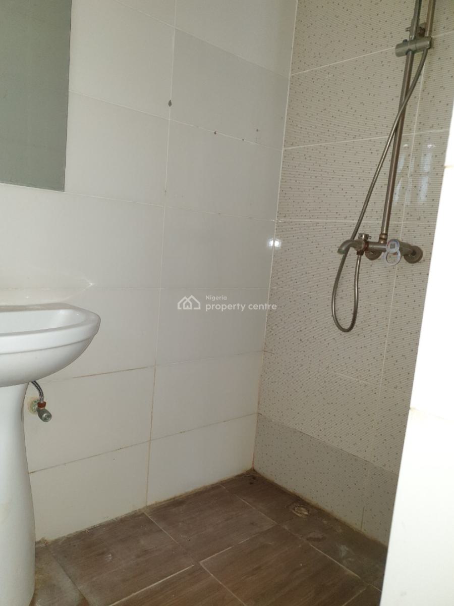 Spacious 3 Bedroom Flat, Salem/ Ikate, Lekki, Lagos, Flat / Apartment for Rent