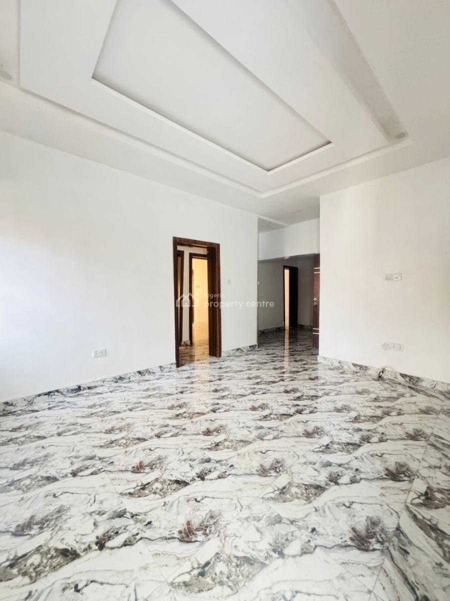 Well Maintained 3 Bedrooms Flat, Lekki Phase 1, Lekki, Lagos, Flat / Apartment for Rent