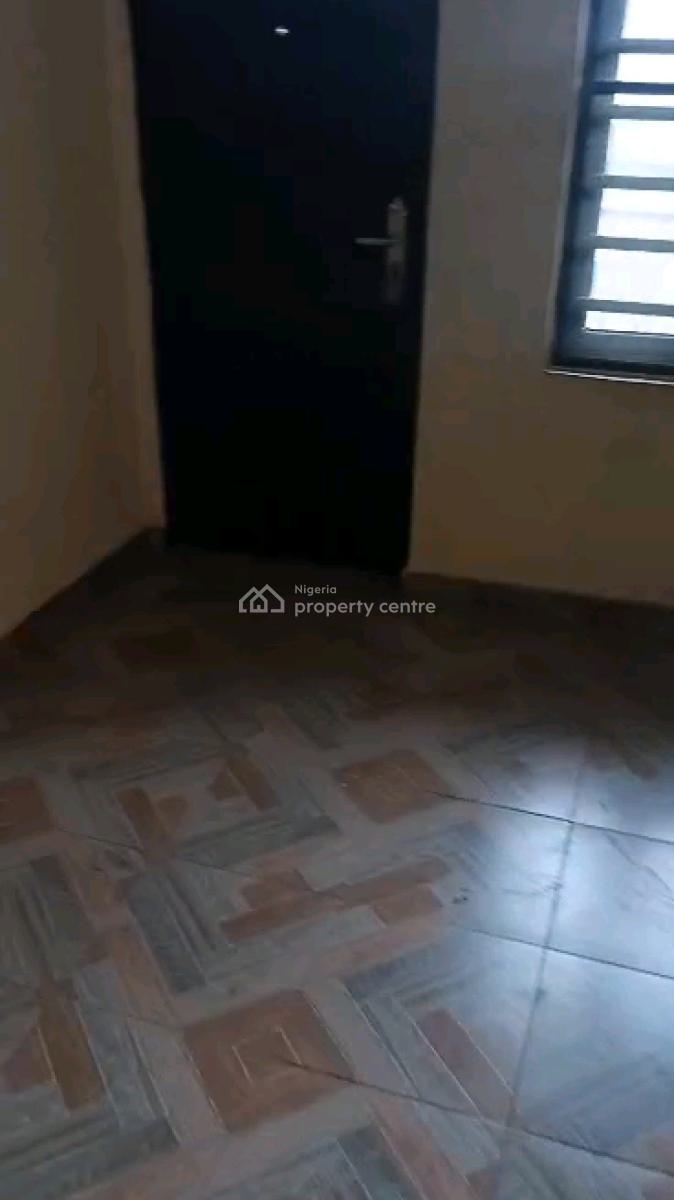 Standard and Executive Two Bedroom Flat, Adekunle, Yaba, Lagos, Flat / Apartment for Rent