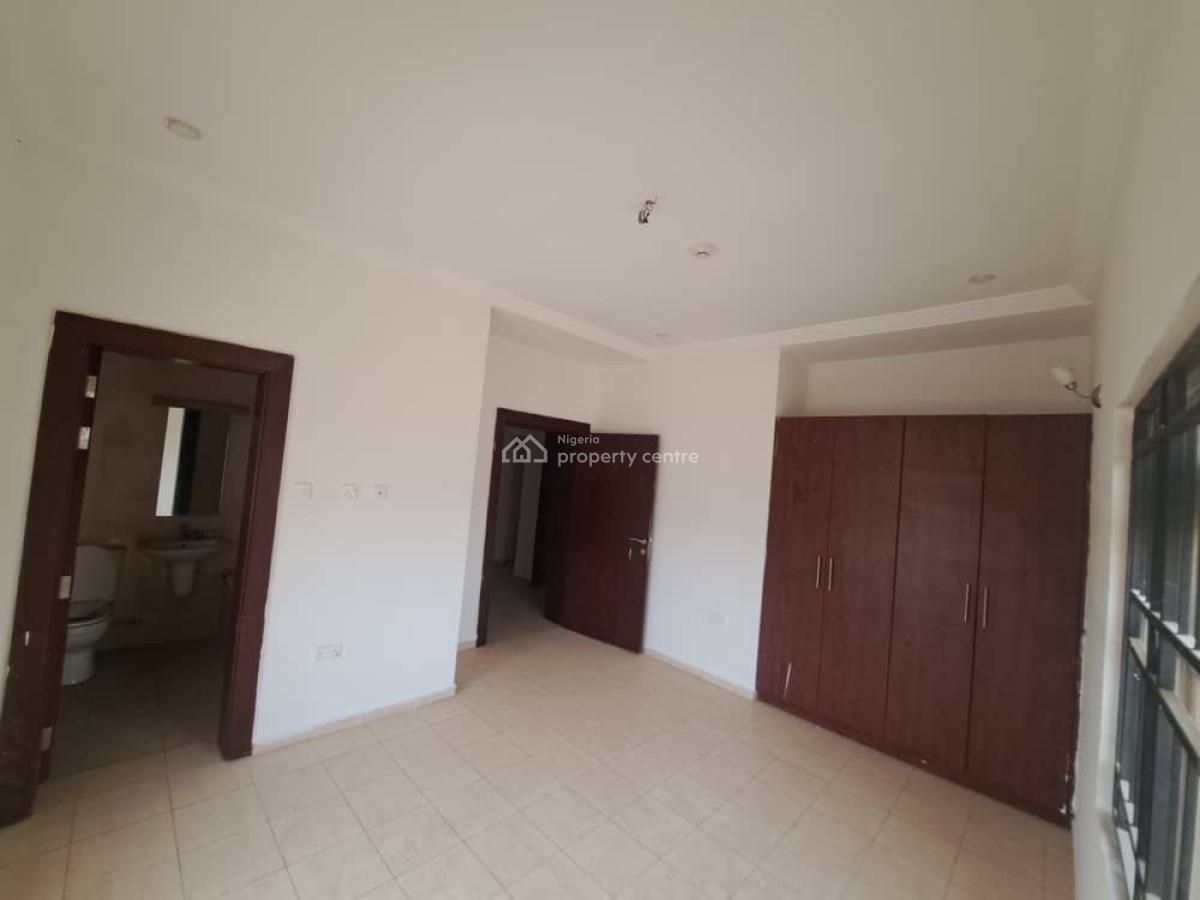 Excellent Spacious 3 Bedroom Apartment, Off The New Wike Road After Ap Filling Station, Life Camp, Abuja, Flat / Apartment for Rent