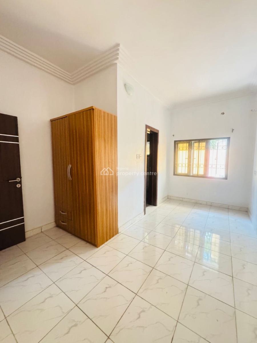 Spacious and Affordable in Serene Surroundings, Lekki Phase 1, Lekki, Lagos, Flat / Apartment for Rent