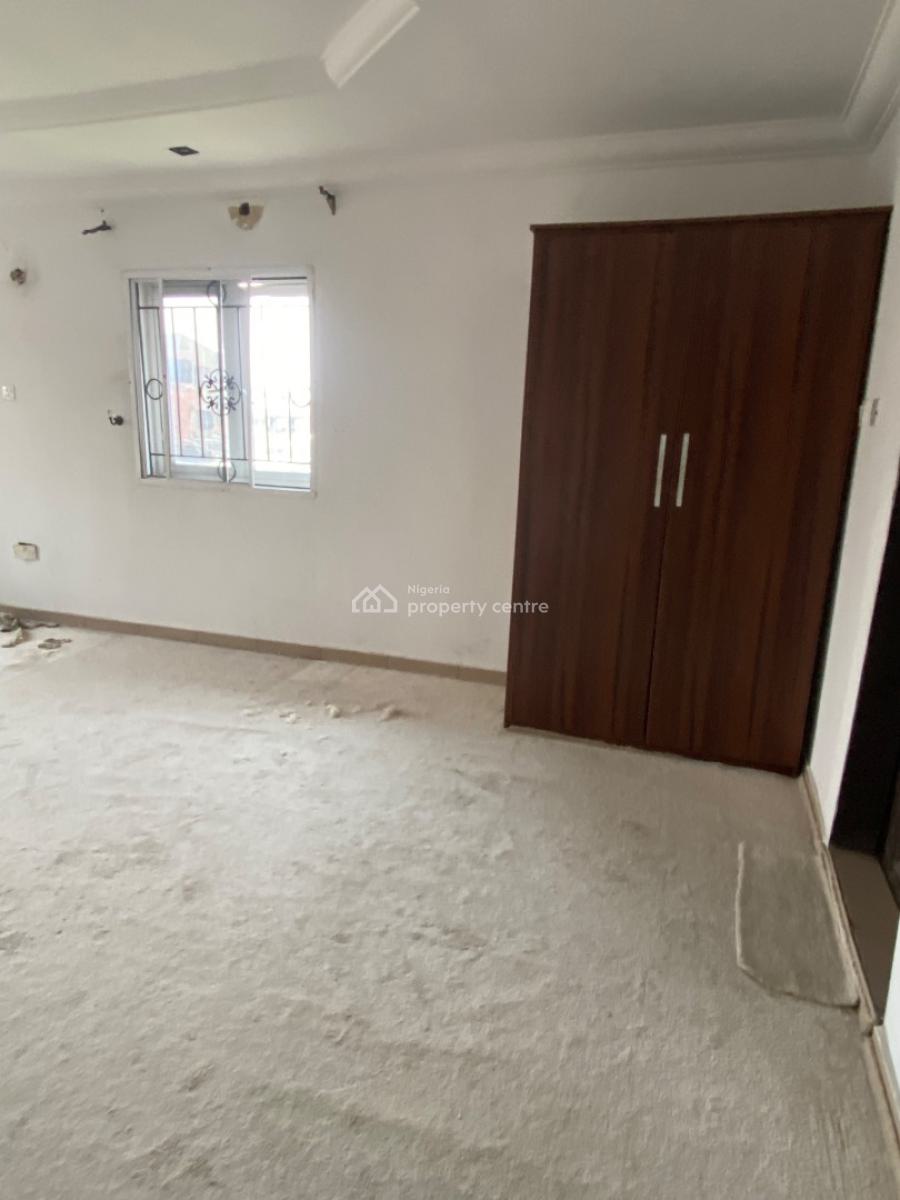 Luxury Spacious One Room Shared in a 2 Bedroom, New Road, Lekki, Lagos, Flat / Apartment for Rent