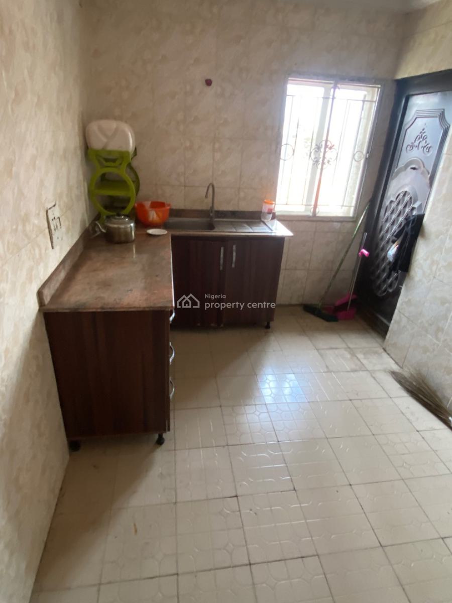 Luxury Spacious One Room Shared in a 2 Bedroom, New Road, Lekki, Lagos, Flat / Apartment for Rent