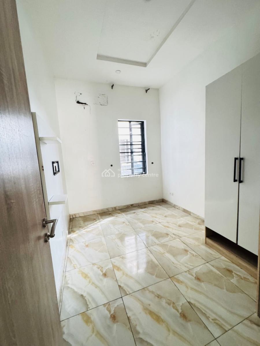 Super Distress  4 Bedroom Semi Detached Duplex with Bq, Vgc, Lekki, Lagos, Semi-detached Duplex for Sale