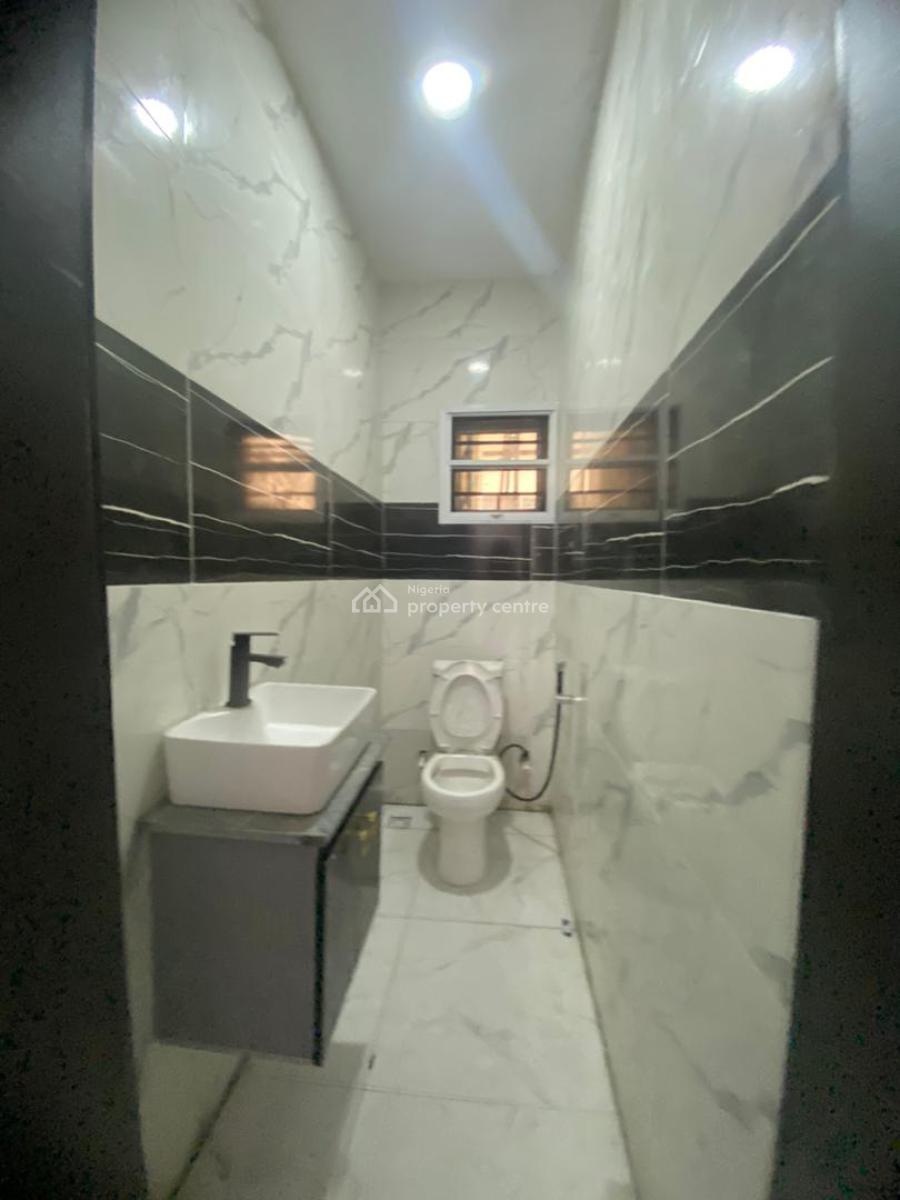 Newly Built 2 Bedroom Apartment with Bq, Off Freedom Way, Lekki Phase 1, Lekki, Lagos, Flat / Apartment for Rent