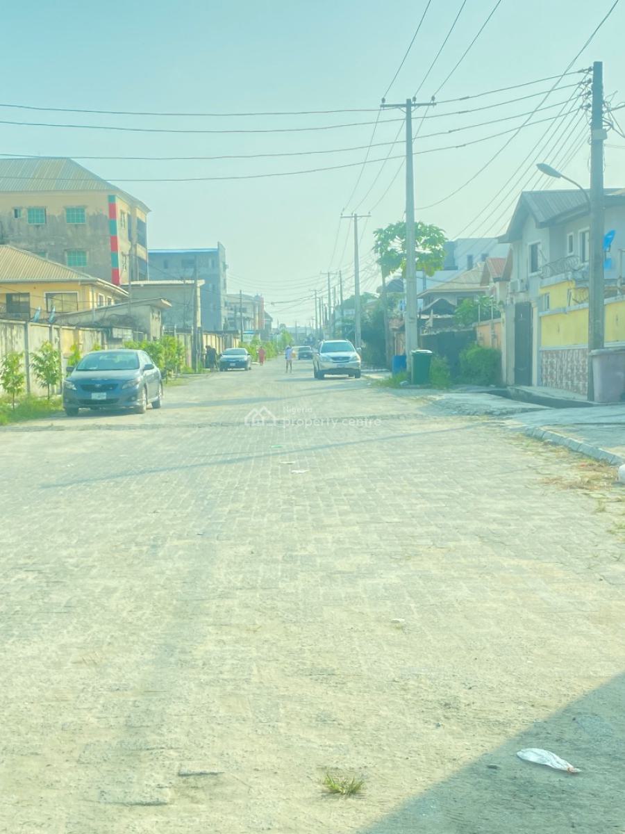 Developers Delight! 1300sqm Fenced Land in a Built Up Estate, Thomas Estate, Ajah, Lagos, Residential Land for Sale