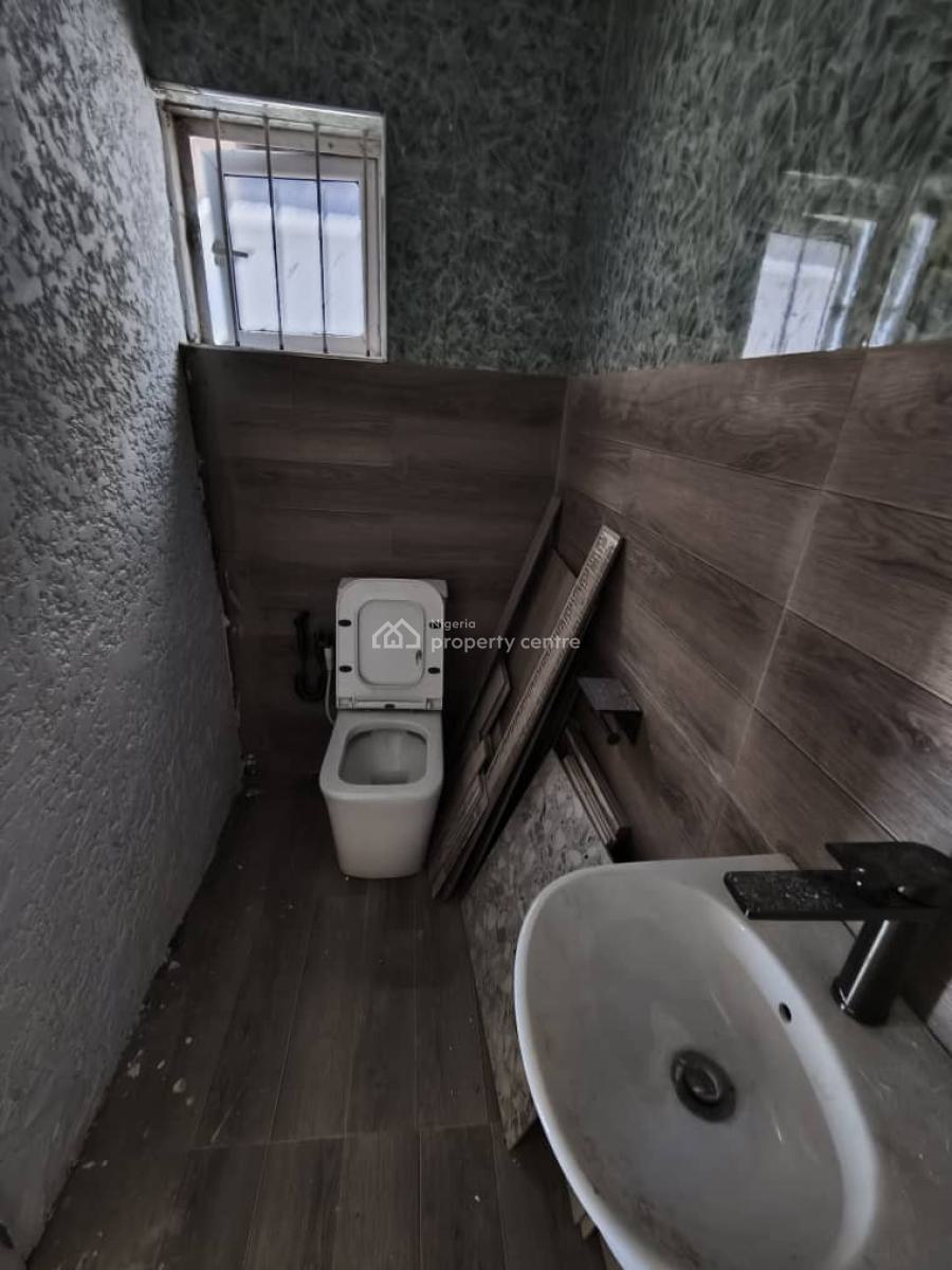 Well Renovated Spacious Self Compound and Self Service 3 Bedroom Apartment, Victoria Island (vi), Lagos, House for Rent