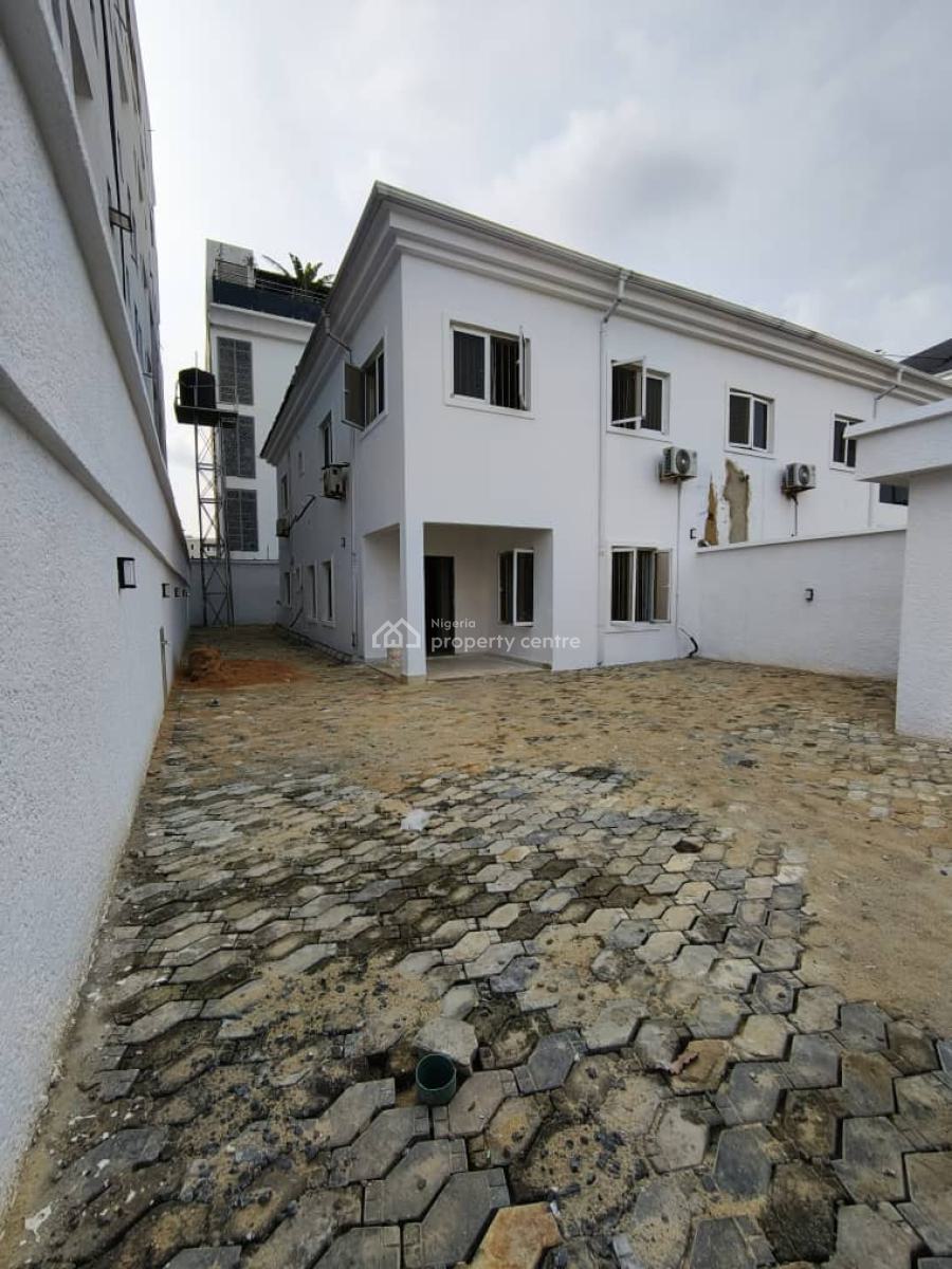 Well Renovated Spacious Self Compound and Self Service 3 Bedroom Apartment, Victoria Island (vi), Lagos, House for Rent