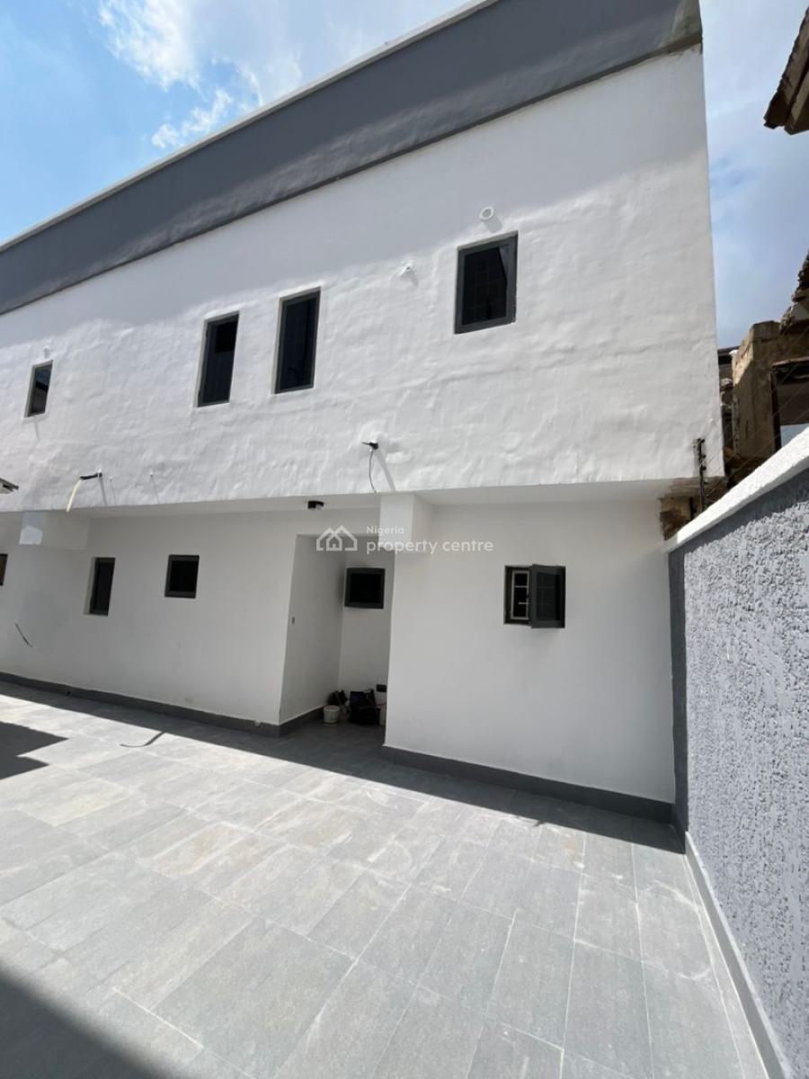 Luxury 5 Bedroom Mansion with 3rooms Bq & Chalet in a Gated Community, Off Admiralty Way, Lekki Phase 1, Lekki, Lagos, Detached Duplex for Sale