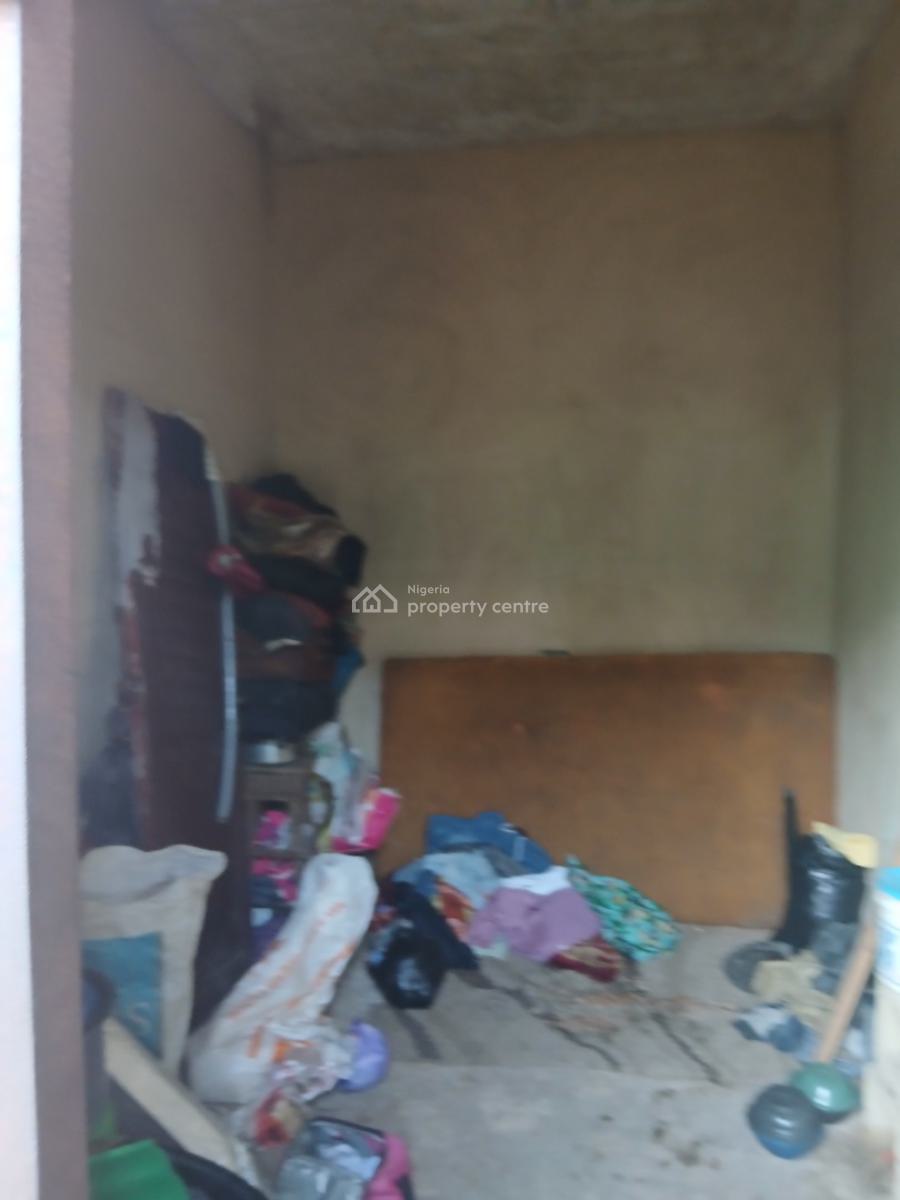 Nice New Shop, Yaba, Lagos, Shop for Rent