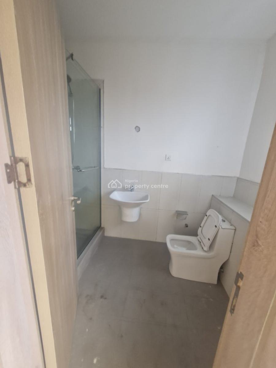 Exquisite 3 Bedroom Apartment with Bq, Lekki Phase 1, Lekki, Lagos, Flat / Apartment for Sale