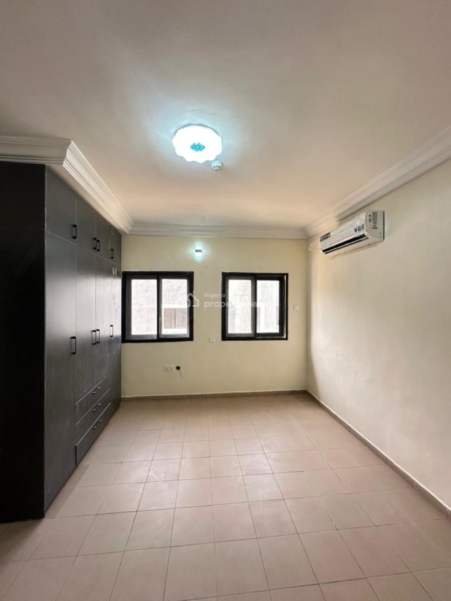 Exclusive 3 Bedroom Apartment, Lekki Phase 1, Lekki, Lagos, Flat / Apartment for Rent