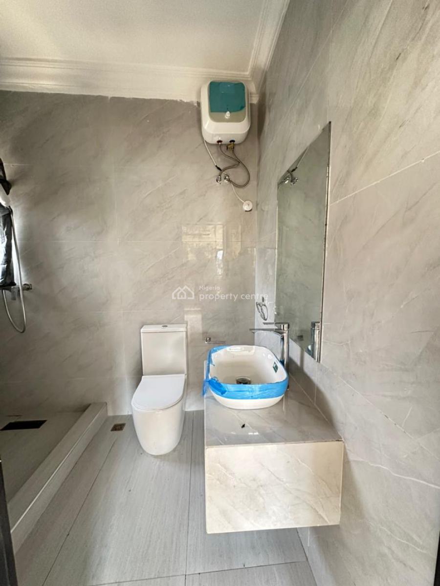 Exclusive 3 Bedroom Apartment, Lekki Phase 1, Lekki, Lagos, Flat / Apartment for Rent