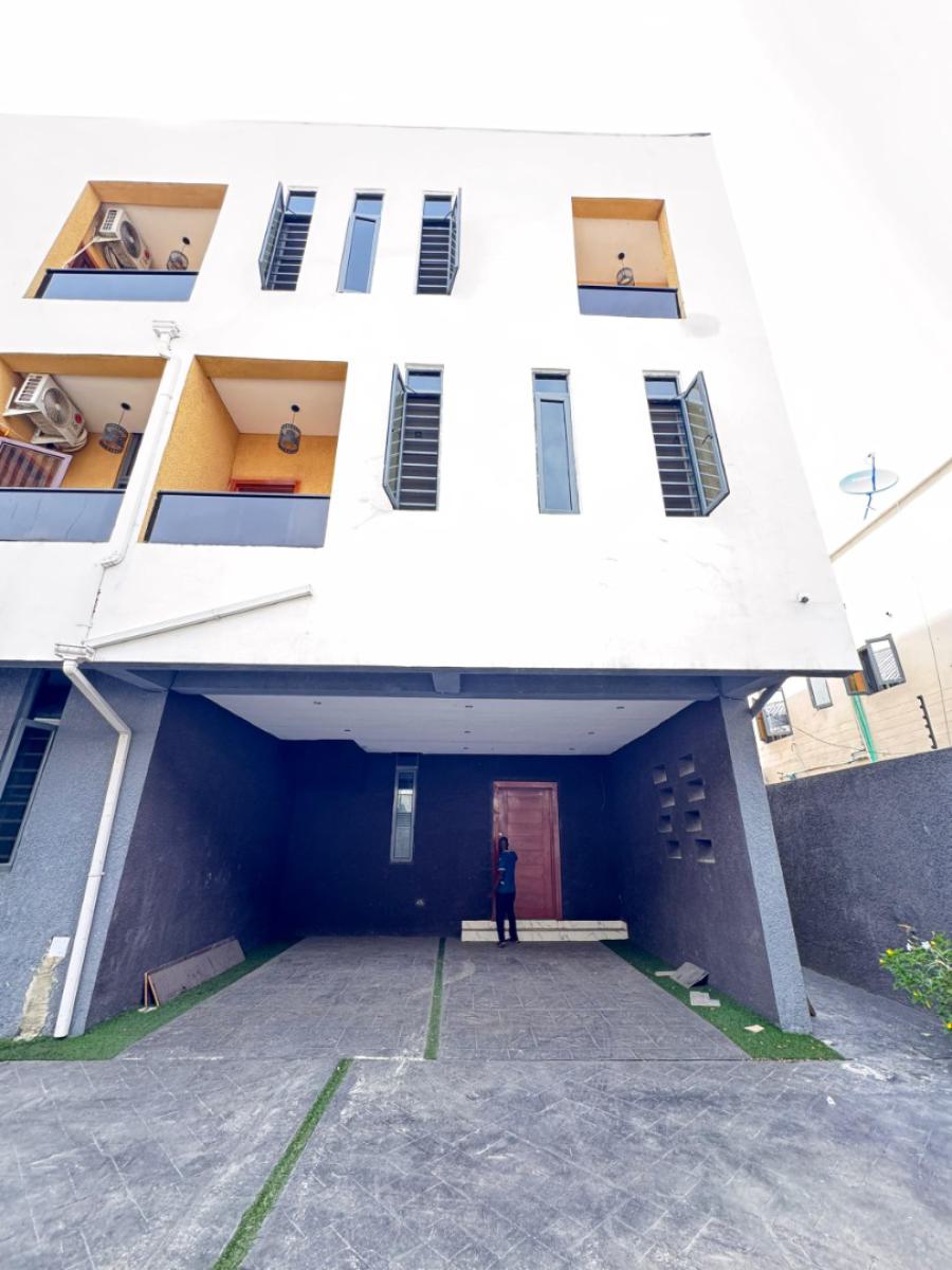 Beautiful 4 Bedroom Terrace Duplex with Bq, Osapa London, Osapa, Lekki, Lagos, Terraced Duplex for Sale