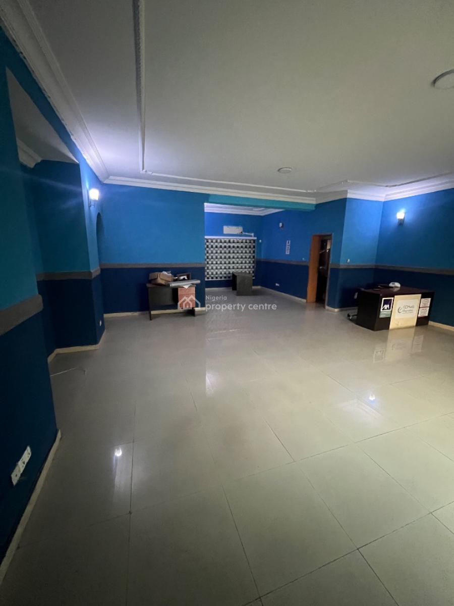 Spacious & Very Clean Commercial Property/office Space on a Major Road, Lekki Phase 1, Lekki, Lagos, Office Space for Rent