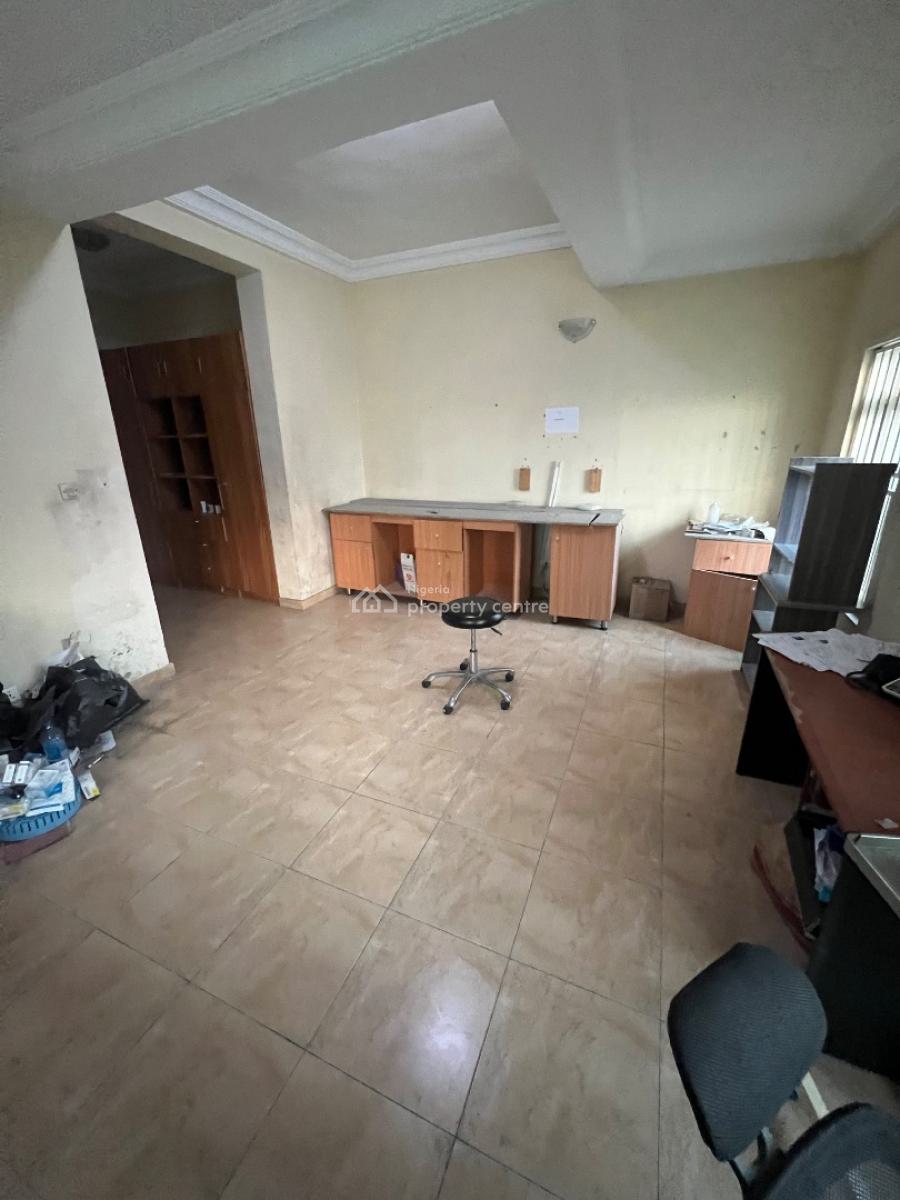 Spacious & Very Clean Commercial Property/office Space on a Major Road, Lekki Phase 1, Lekki, Lagos, Office Space for Rent