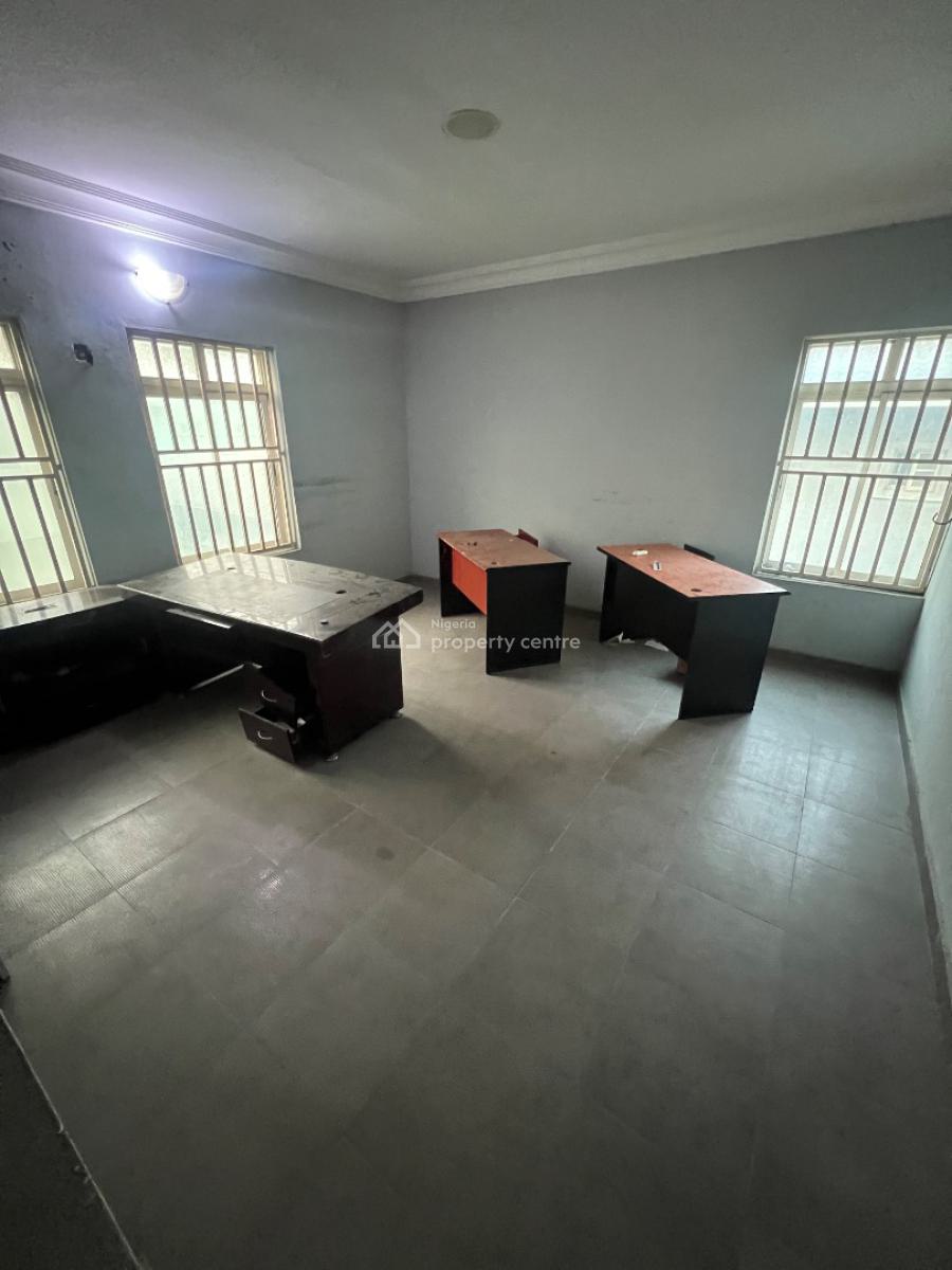 Spacious & Very Clean Commercial Property/office Space on a Major Road, Lekki Phase 1, Lekki, Lagos, Office Space for Rent