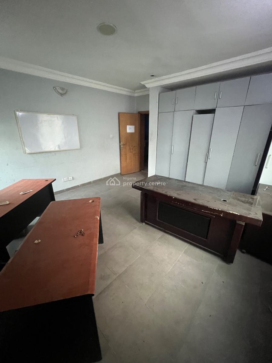 Spacious & Very Clean Commercial Property/office Space on a Major Road, Lekki Phase 1, Lekki, Lagos, Office Space for Rent
