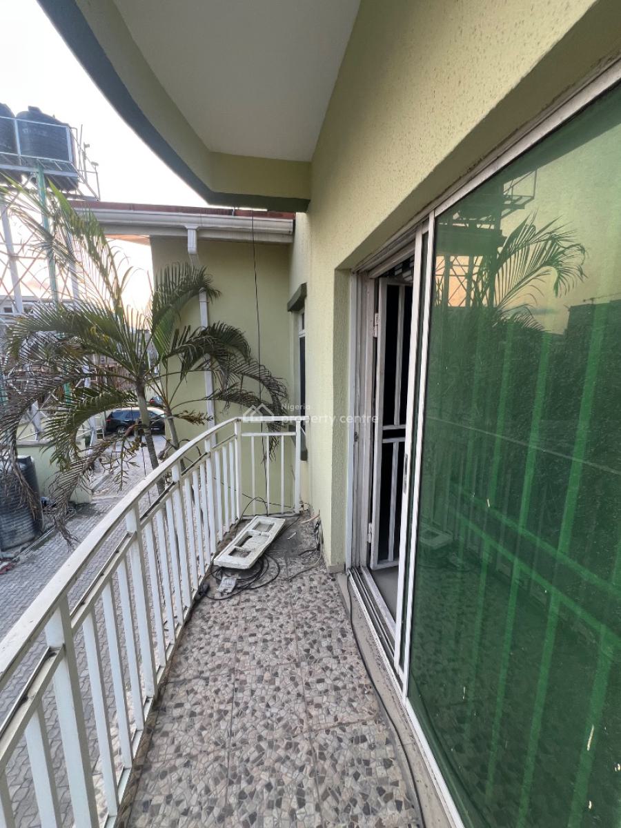 Spacious & Very Clean Commercial Property/office Space on a Major Road, Lekki Phase 1, Lekki, Lagos, Office Space for Rent