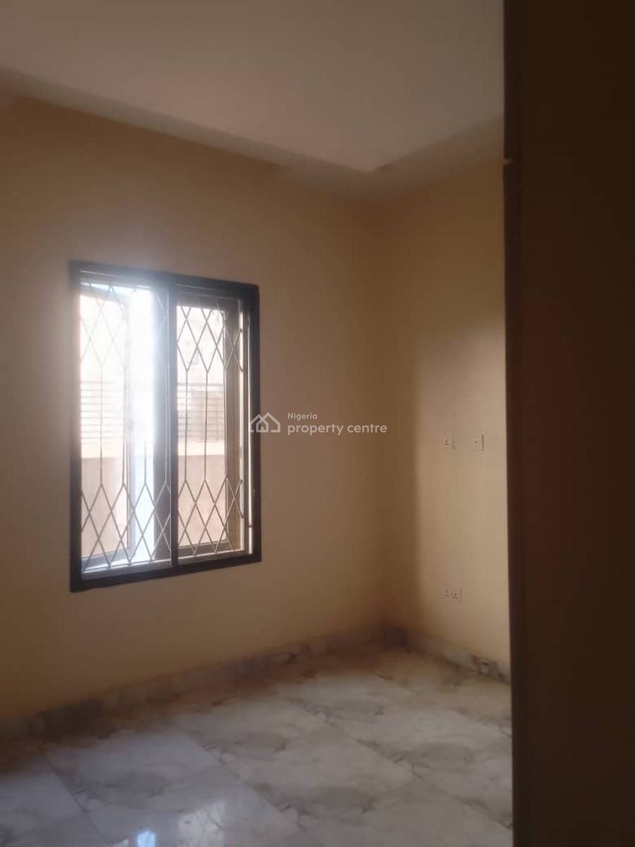 Sharp 2 Bedroom Apartment, Federal Housing Authority Axis, Guzape District, Abuja, Flat / Apartment for Rent