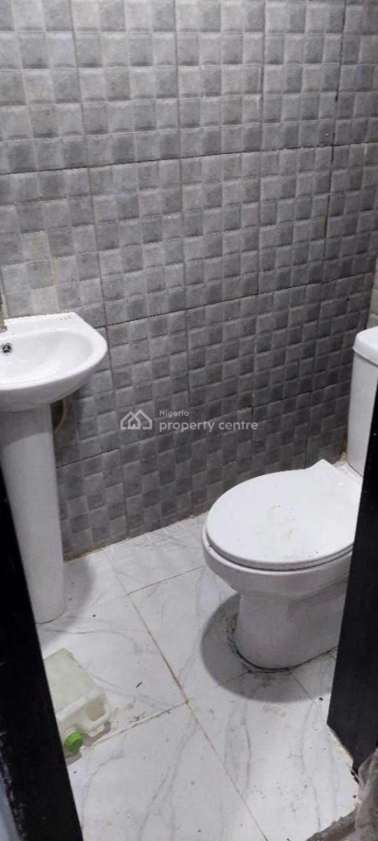 1 Bedroom Apartment, Ilupeju, Lagos, Mini Flat (room and Parlour) for Rent