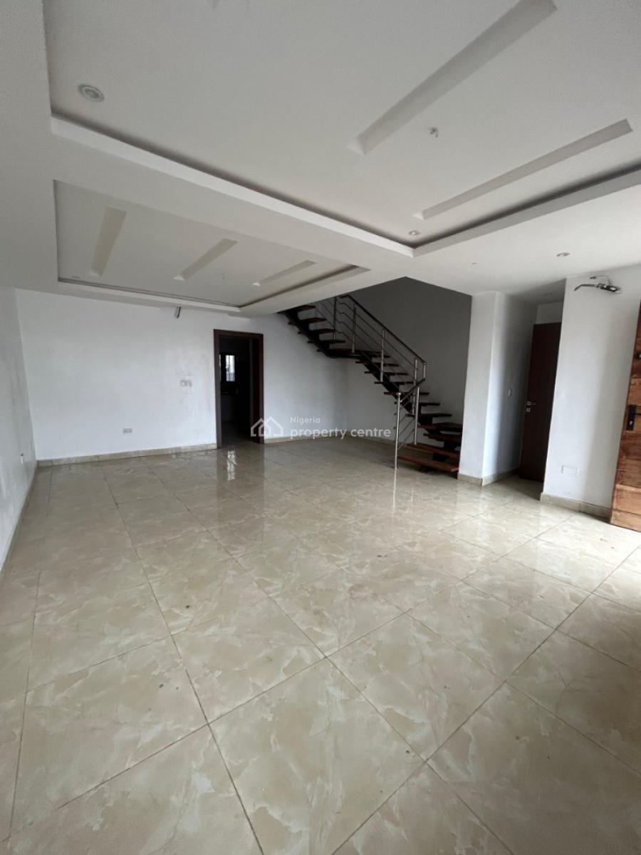 Fully Serviced 2 Bedroom Penthouse, Lekki Phase 1, Lekki, Lagos, Flat / Apartment for Rent