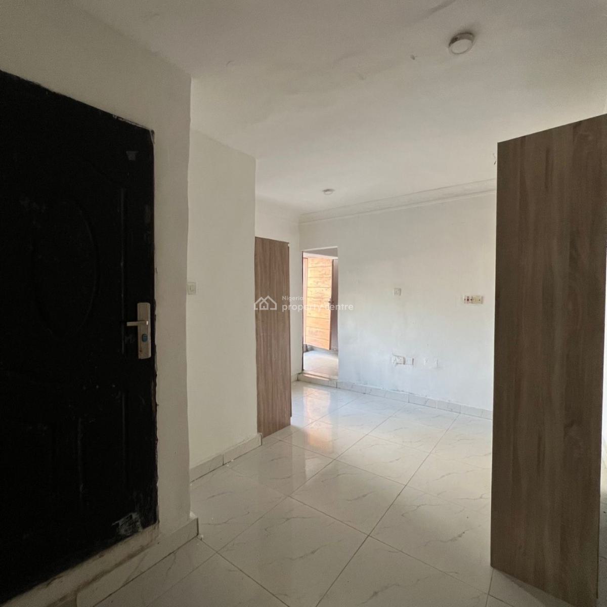 Nice and Spacious Executive 2 Bedroom Apartment, Lekki Phase 1, Lekki, Lagos, Flat / Apartment for Rent