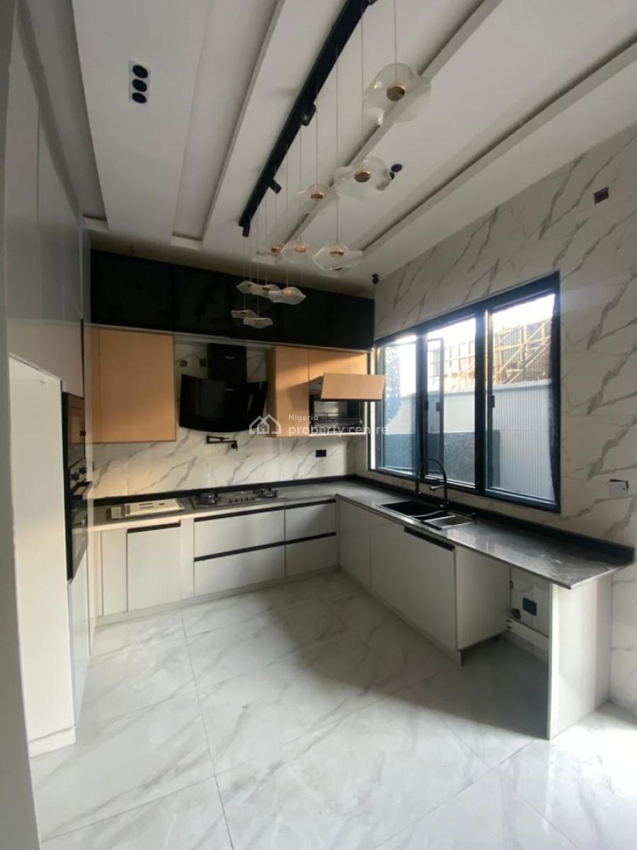 a Fully Serviced 4 Bedroom Terrace Duplex with a Bq Available, Lekki Phase 1, Lekki, Lagos, Terraced Duplex for Rent