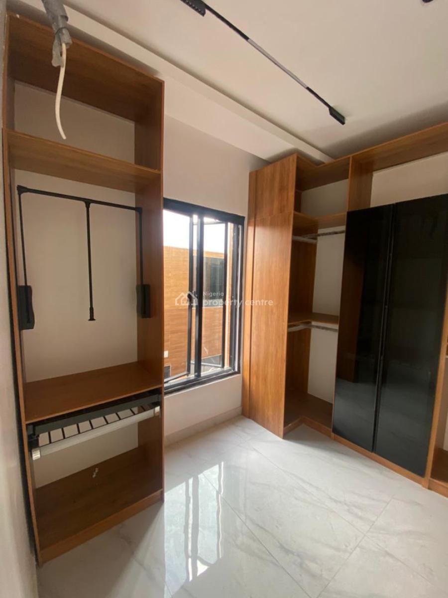 a Fully Serviced 4 Bedroom Terrace Duplex with a Bq Available, Lekki Phase 1, Lekki, Lagos, Terraced Duplex for Rent