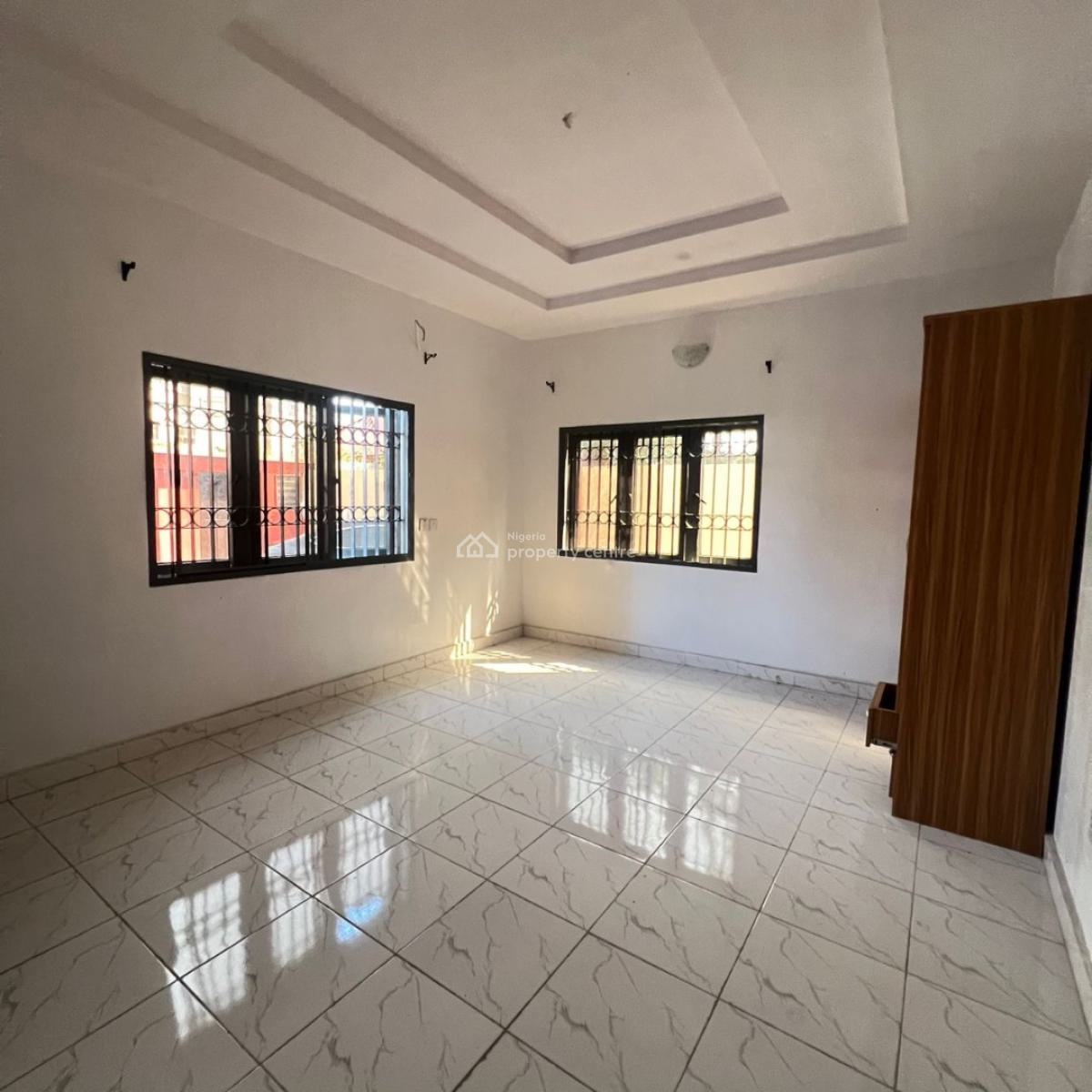 Executive 3 Bedroom Apartment All Rooms En-suite, Lekki Phase 1, Lekki, Lagos, Flat / Apartment for Rent