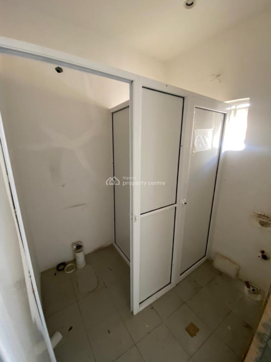 Office Space on a Major Busy Road, Lekki Phase 1, Lekki, Lagos, Office Space for Rent